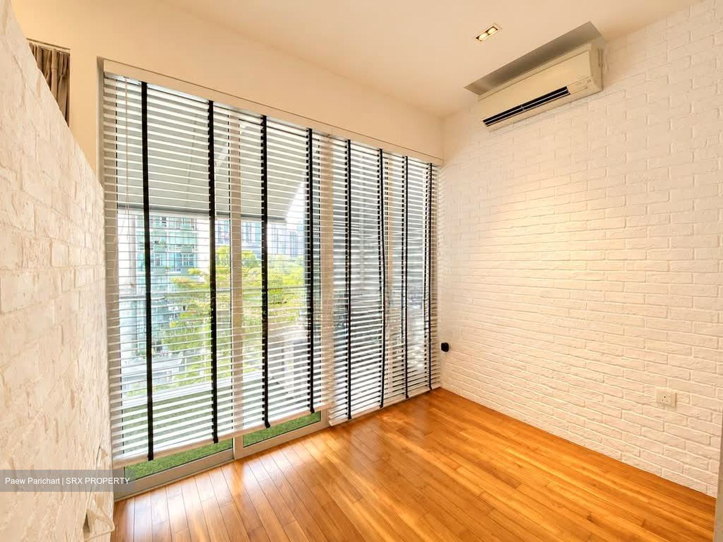 RV Suites (D10), Apartment #597606111